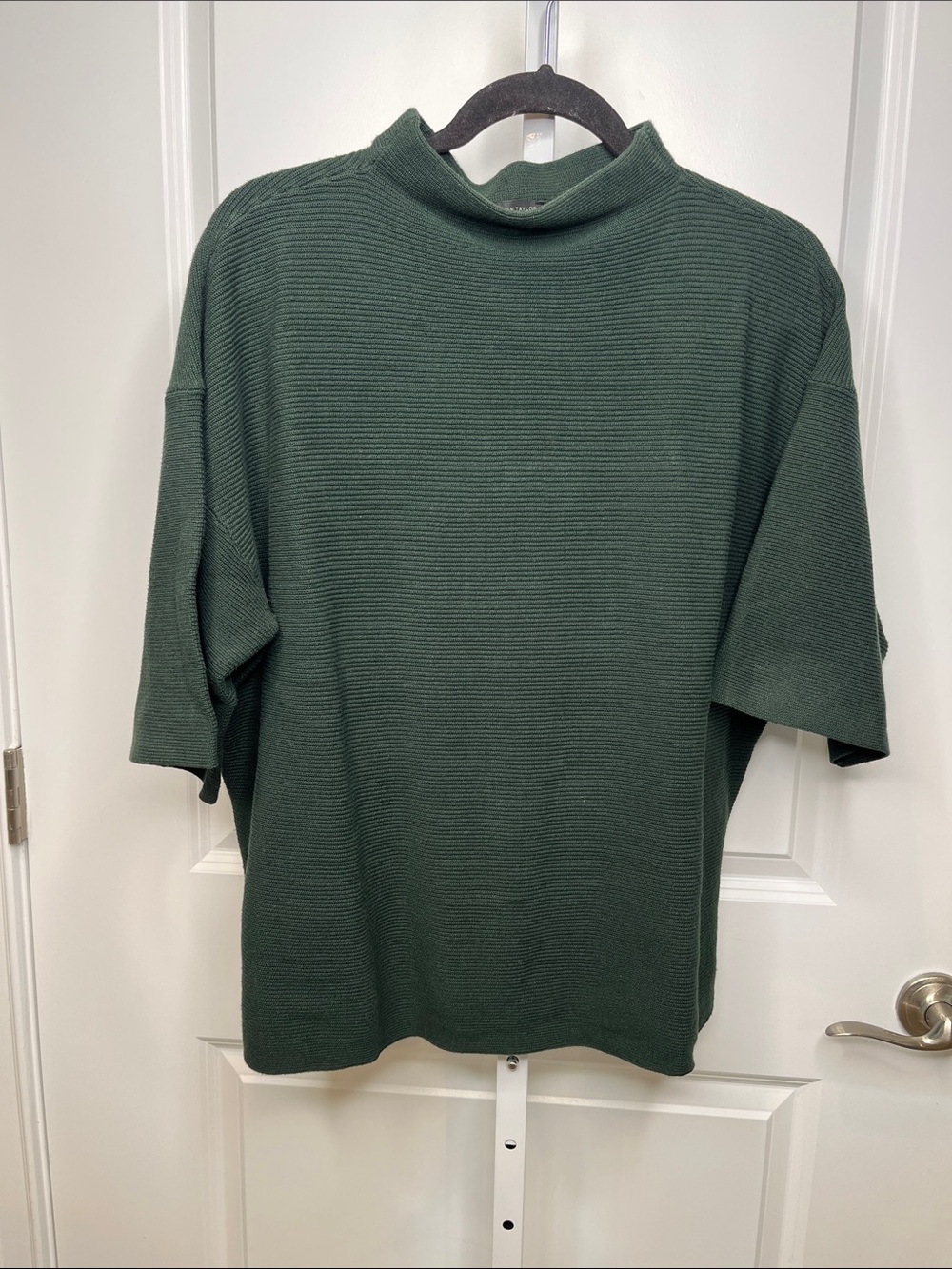 Ann Taylor Dark Green Short-Sleeve Turtleneck Sweater Large